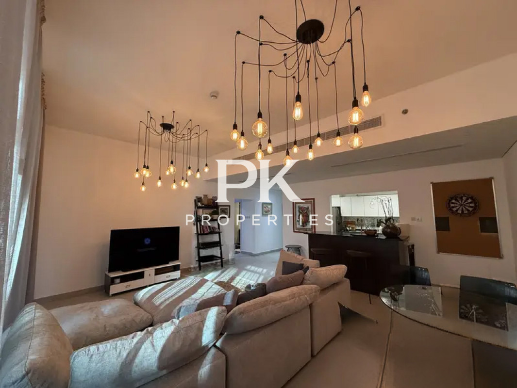 Skyline View | Fully Furnished | Prime Location - Marina Arcade Tower, Dubai Marina, Dubai